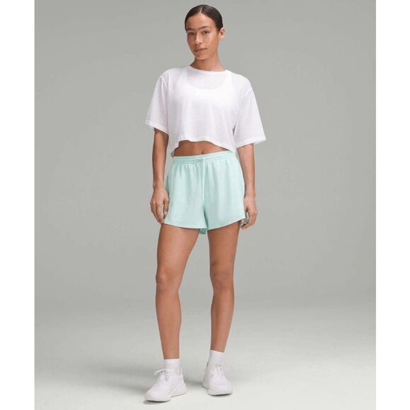 262- EUC Size 8 Lululemon Lightweight High-Rise Relaxed Short 3" *Long Liner - Picture 1 of 3